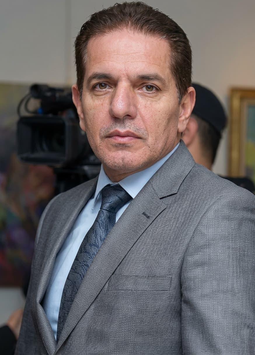 صورة الكاتب